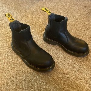 Dr. Martens Chelsea boot steel toe